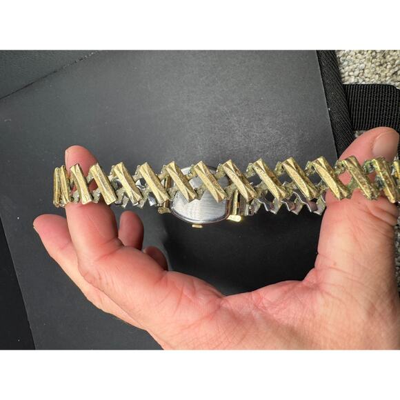 Vtg 1947 Bulova Signe Men's Mechanical Manual Wristwatch Swiss 10k RGP 26.7mm - Picture 9 of 13